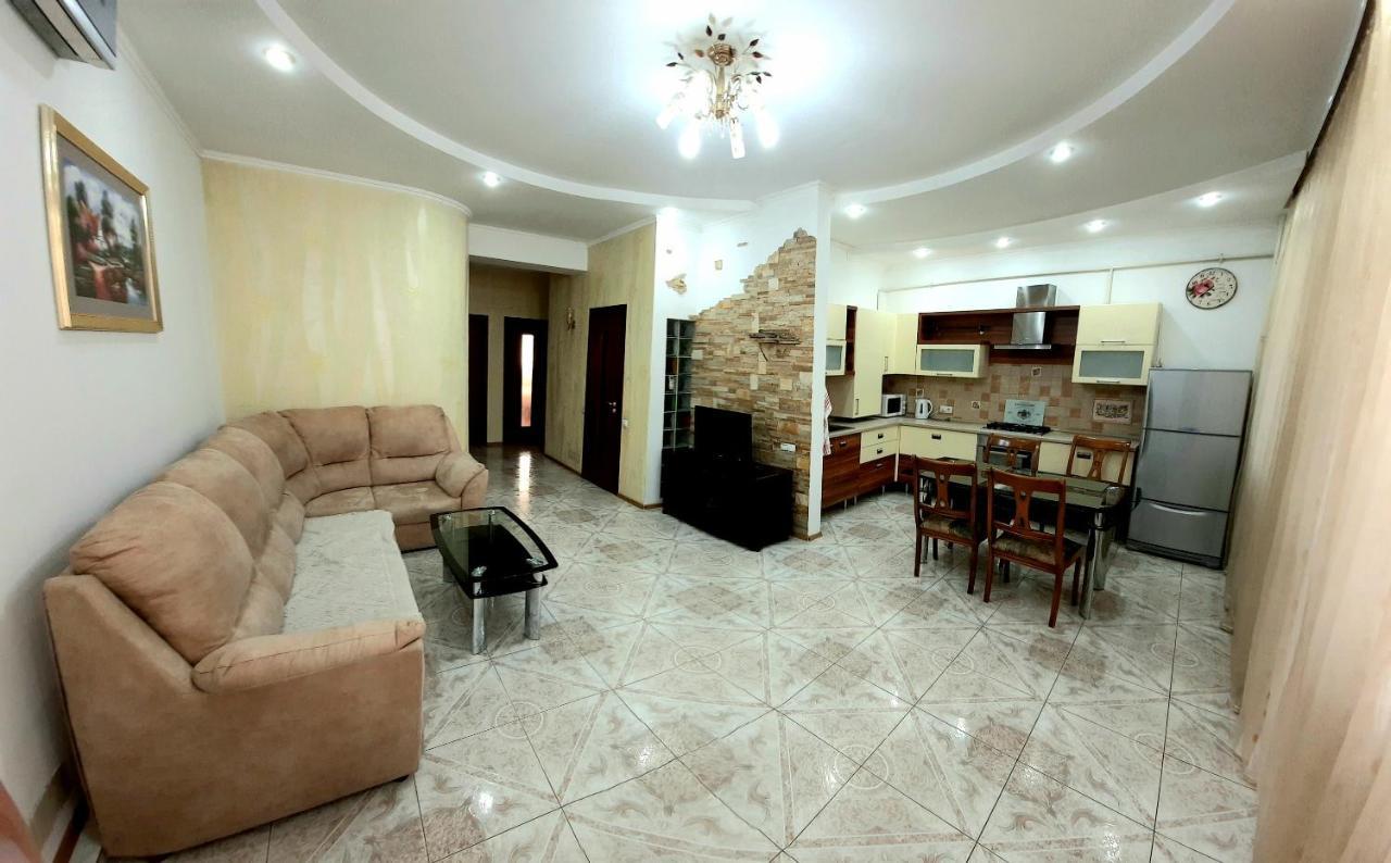 Elegance Apartment Chisinau Center Close To Stefan Cel Mare ภายนอก รูปภาพ